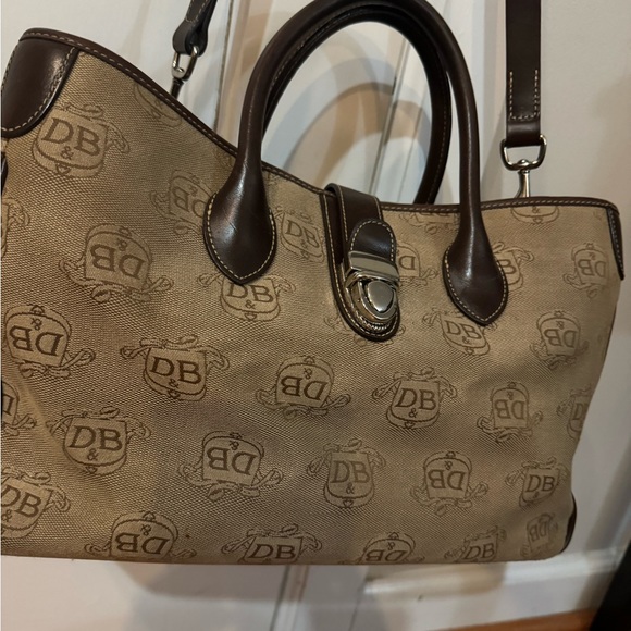 Authentic DOONEY AND BOURKE extra large satchal bag - Picture 7 of 8